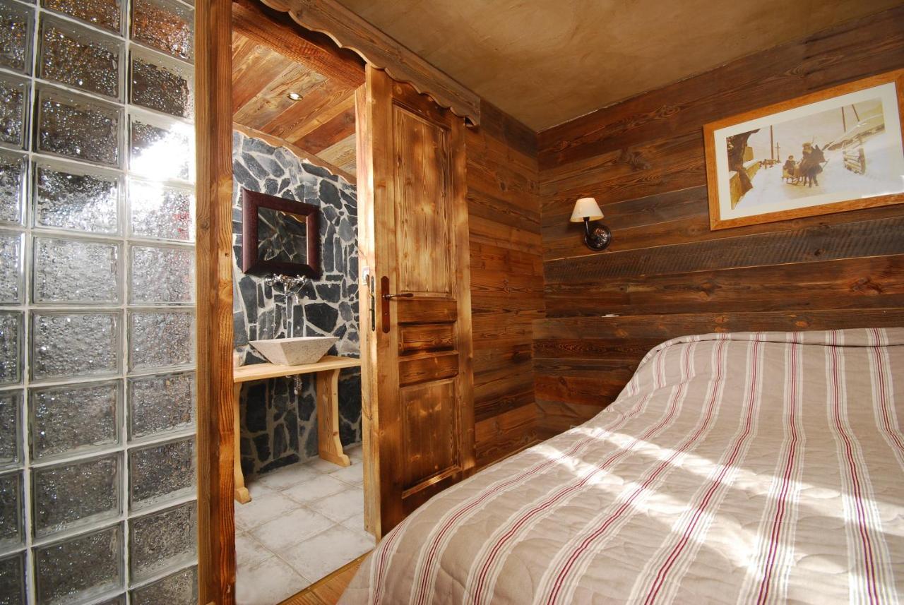 Hôtel Arc en Ciel à Châtel Chambre photo